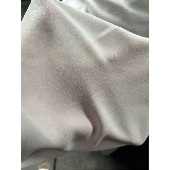 August Moon Women’s Cream Long Sleeve Semi-Sheer Lower Back Sweater Size Medium - Picture 5 of 9